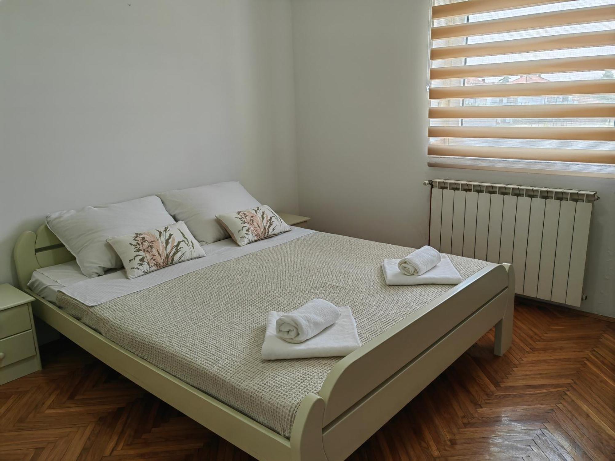 Orient Apartman Sremska Kamenica Exterior foto